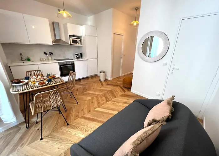 Le Petit Palais Notre Dame - Heart Of - With Ac *