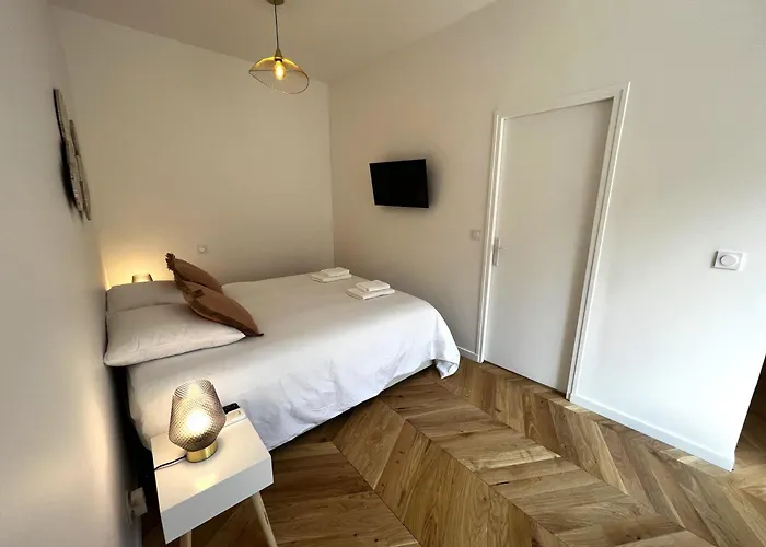 Le Petit Palais Notre Dame - Heart Of - With Ac ディジョン