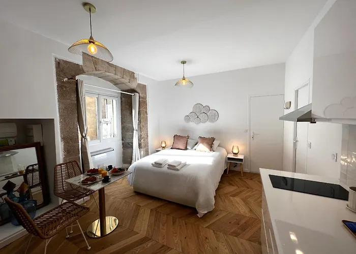 Le Petit Palais Notre Dame - Heart Of - With Ac